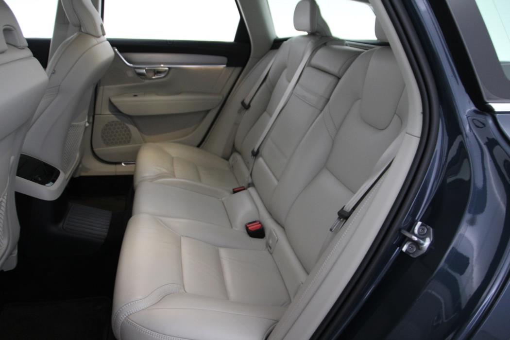 VOLVO V90 2020