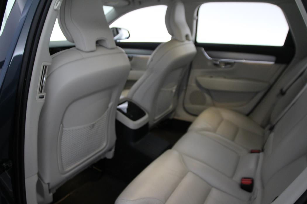 VOLVO V90 2020