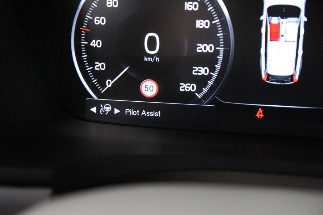 VOLVO V90 2020