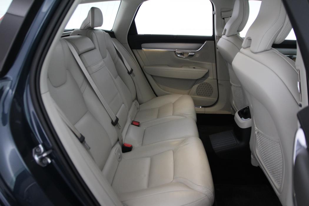 VOLVO V90 2020