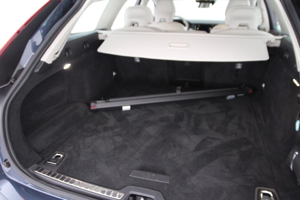 VOLVO V90 2020