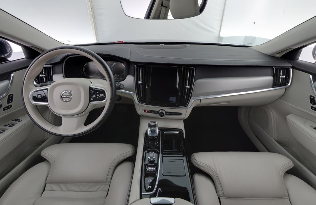 VOLVO V90 2020