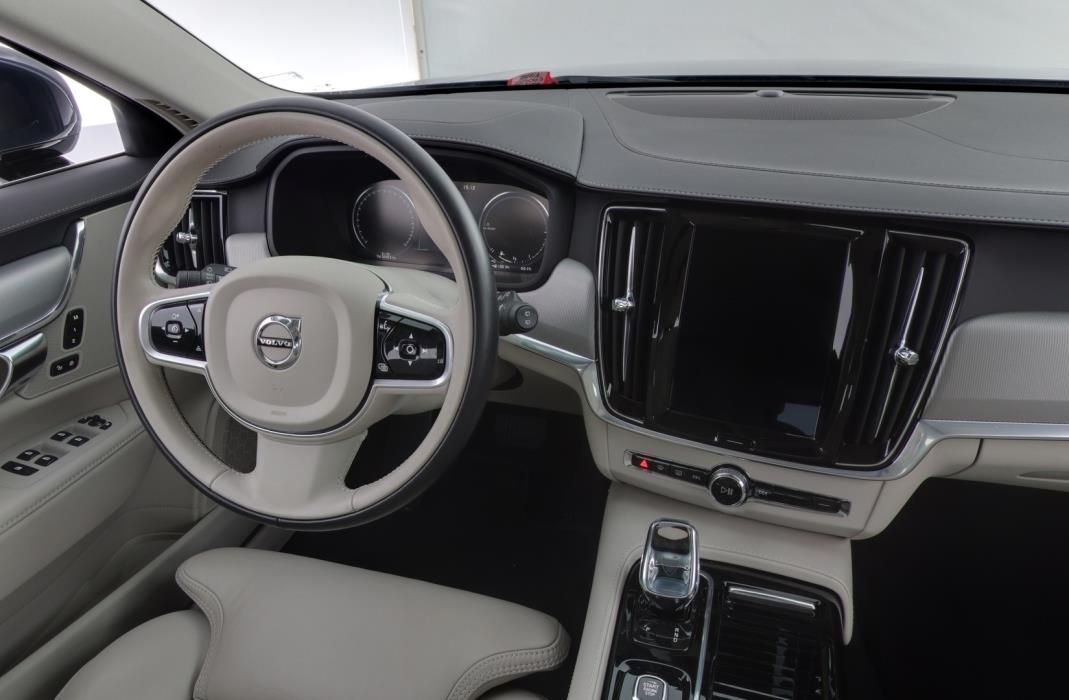 VOLVO V90 2020