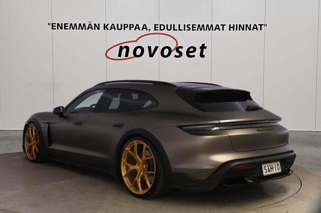 PORSCHE Taycan 2022