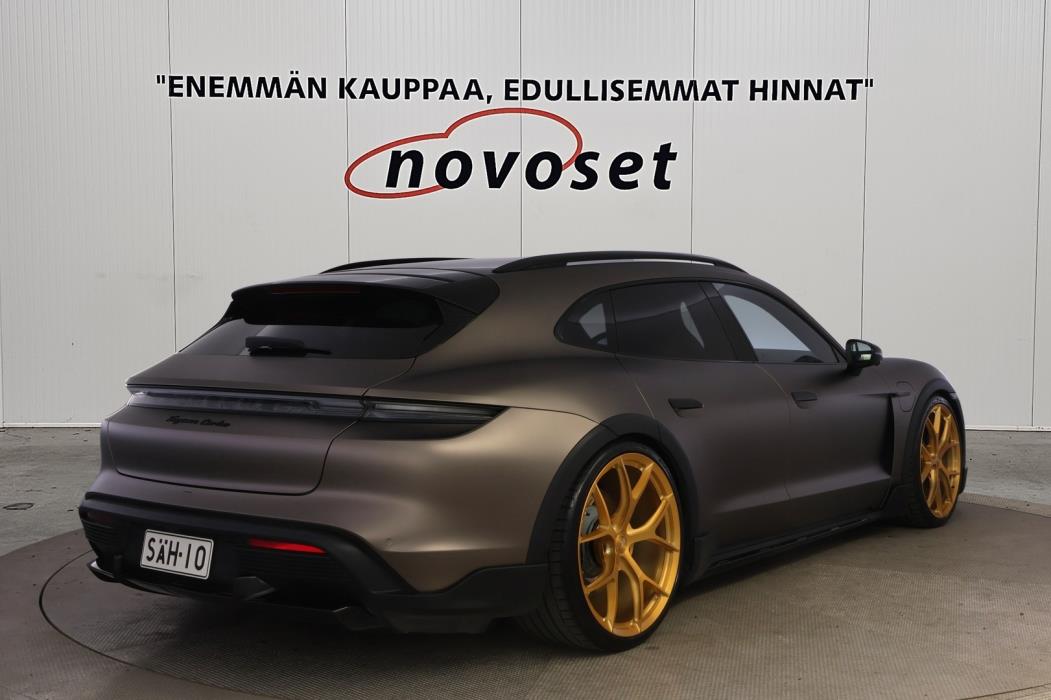 PORSCHE Taycan 2022