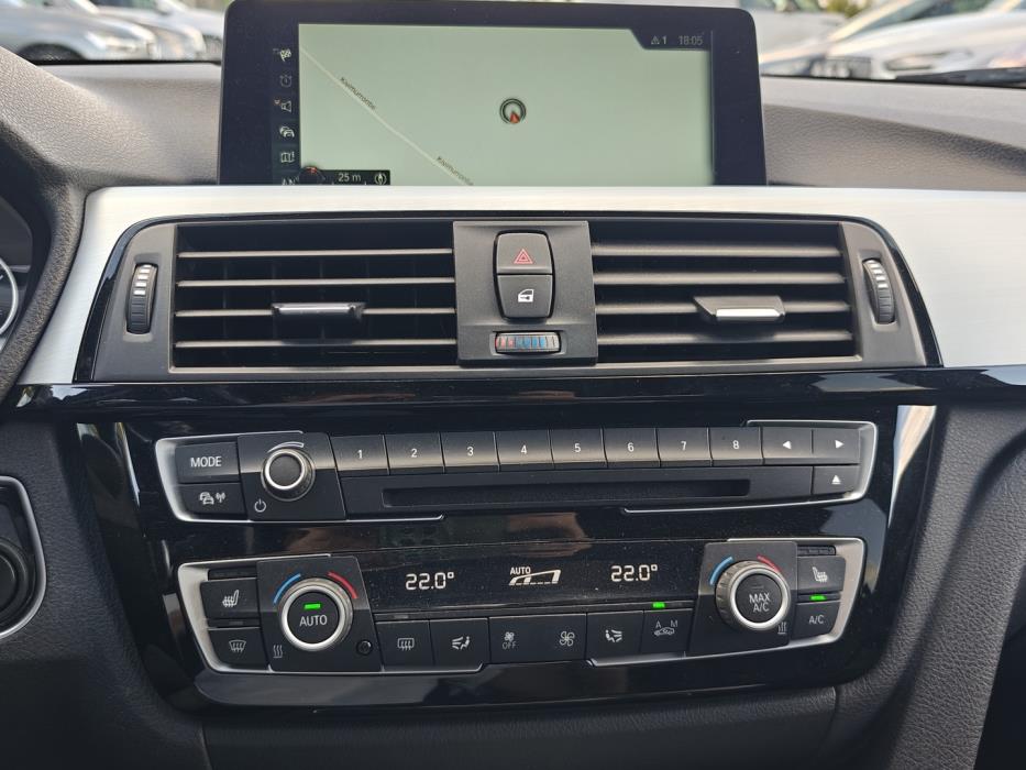 BMW 330 2017