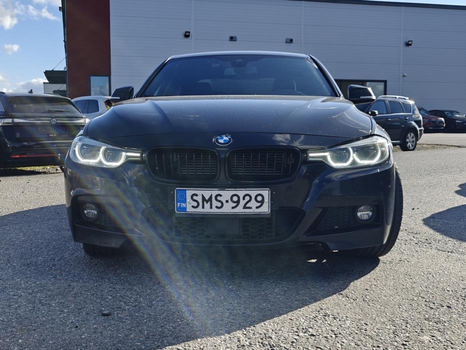 BMW 330 2017