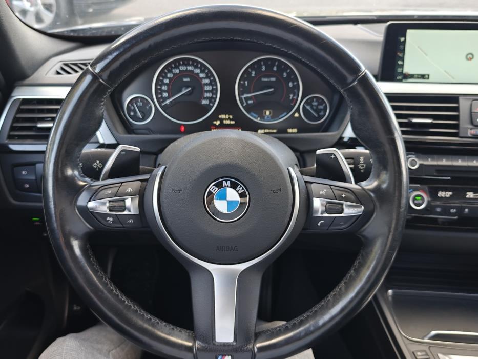 BMW 330 2017