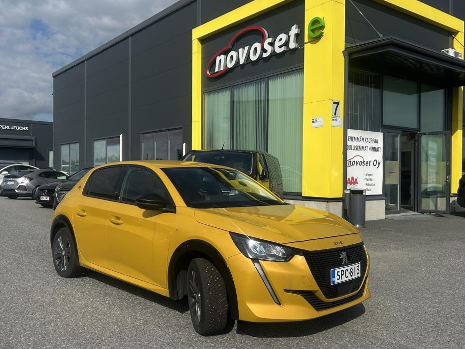PEUGEOT e-208 2023