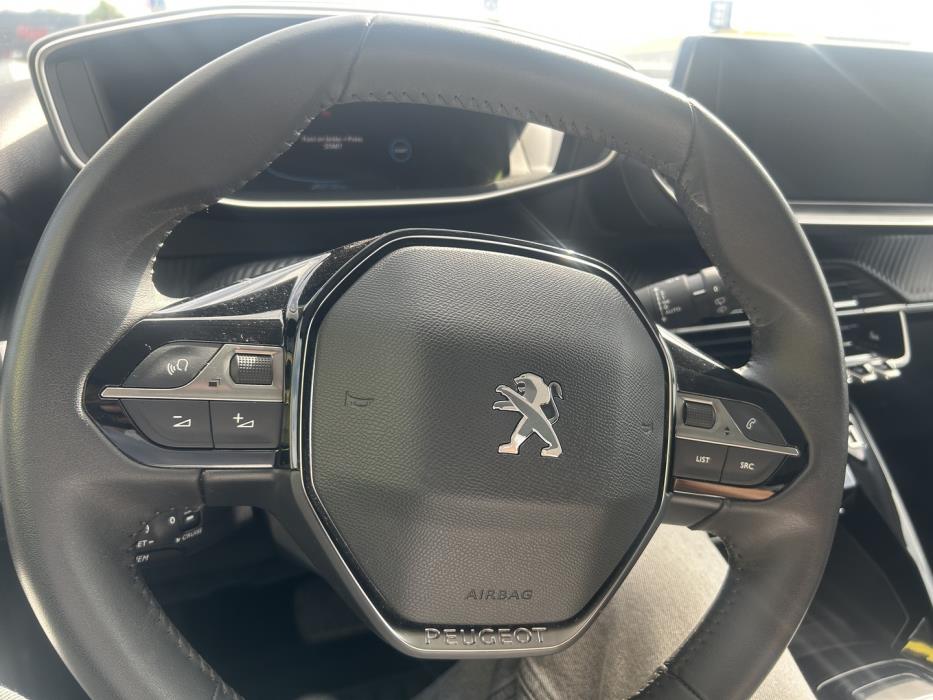PEUGEOT e-208 2023