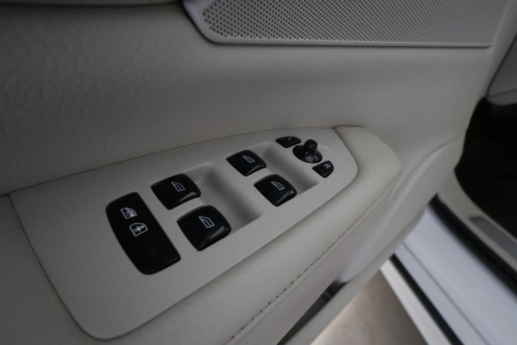 VOLVO V90 2021