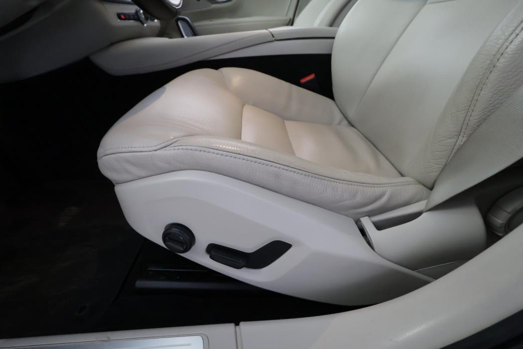 VOLVO V90 2021