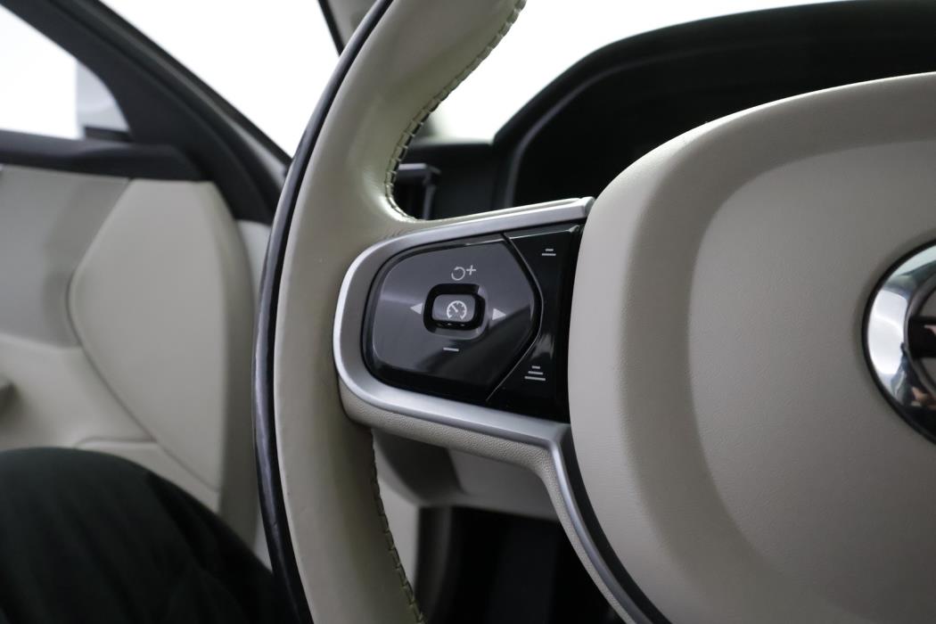 VOLVO V90 2021