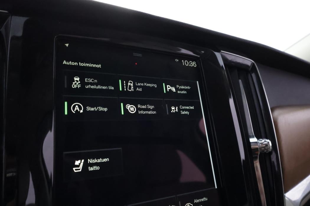 VOLVO V90 2021