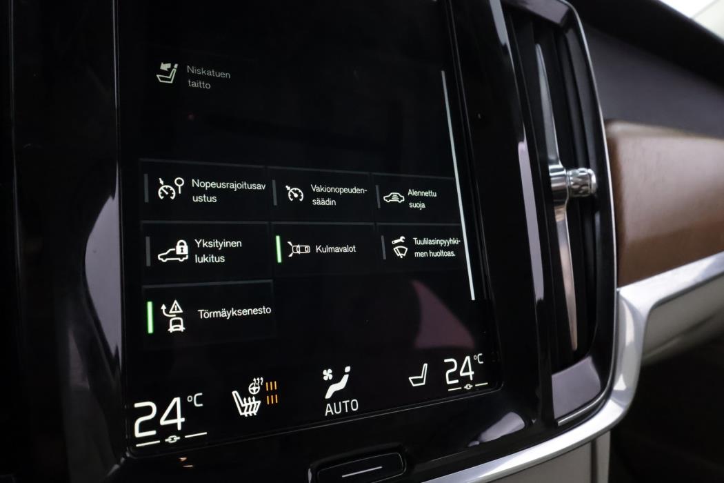 VOLVO V90 2021