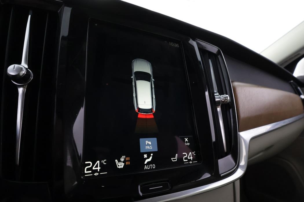VOLVO V90 2021