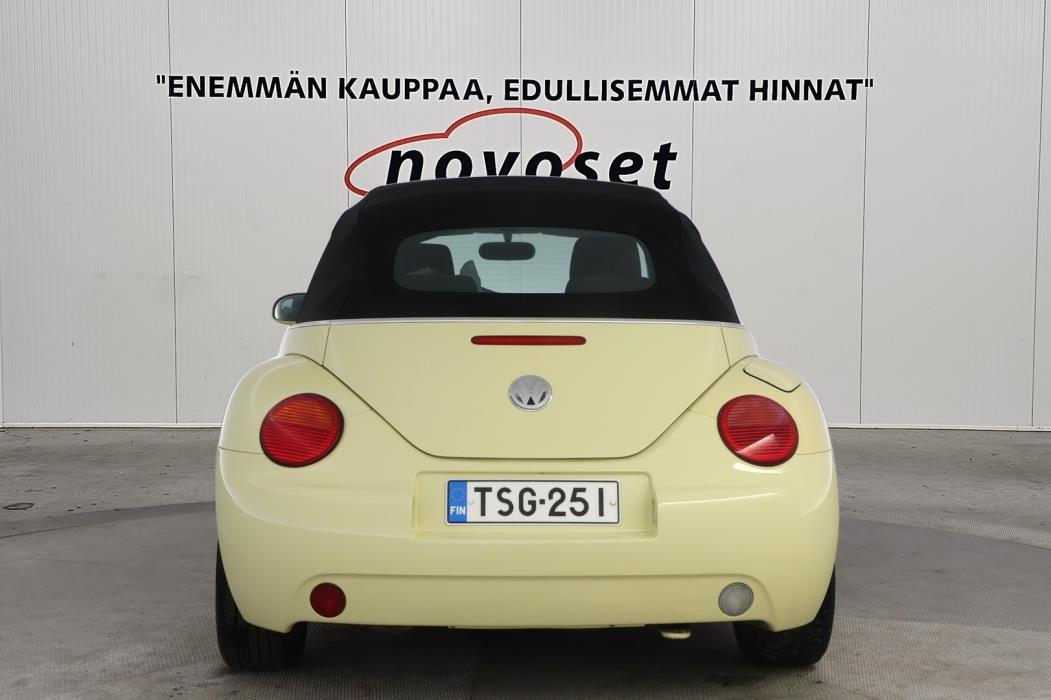 VOLKSWAGEN New Beetle 2004