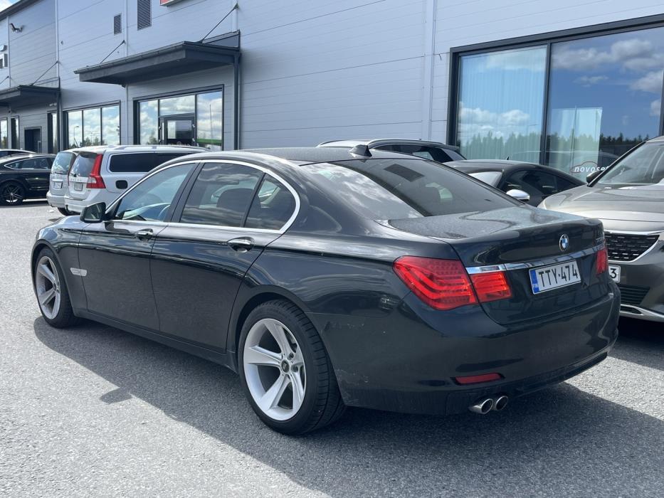 BMW 730 2009