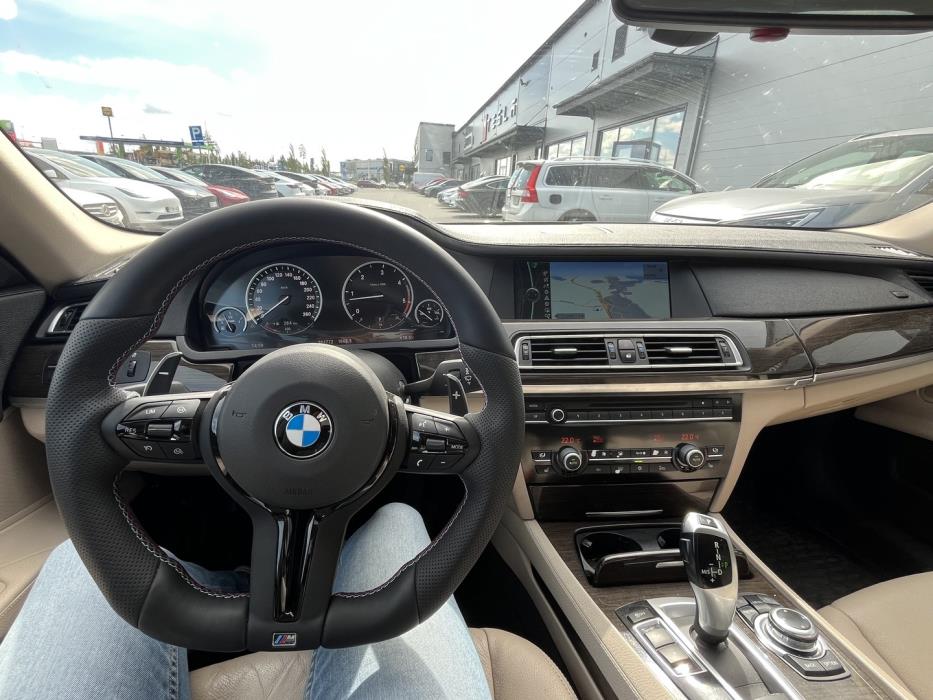 BMW 730 2009