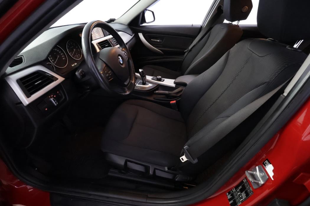 BMW 320 2013