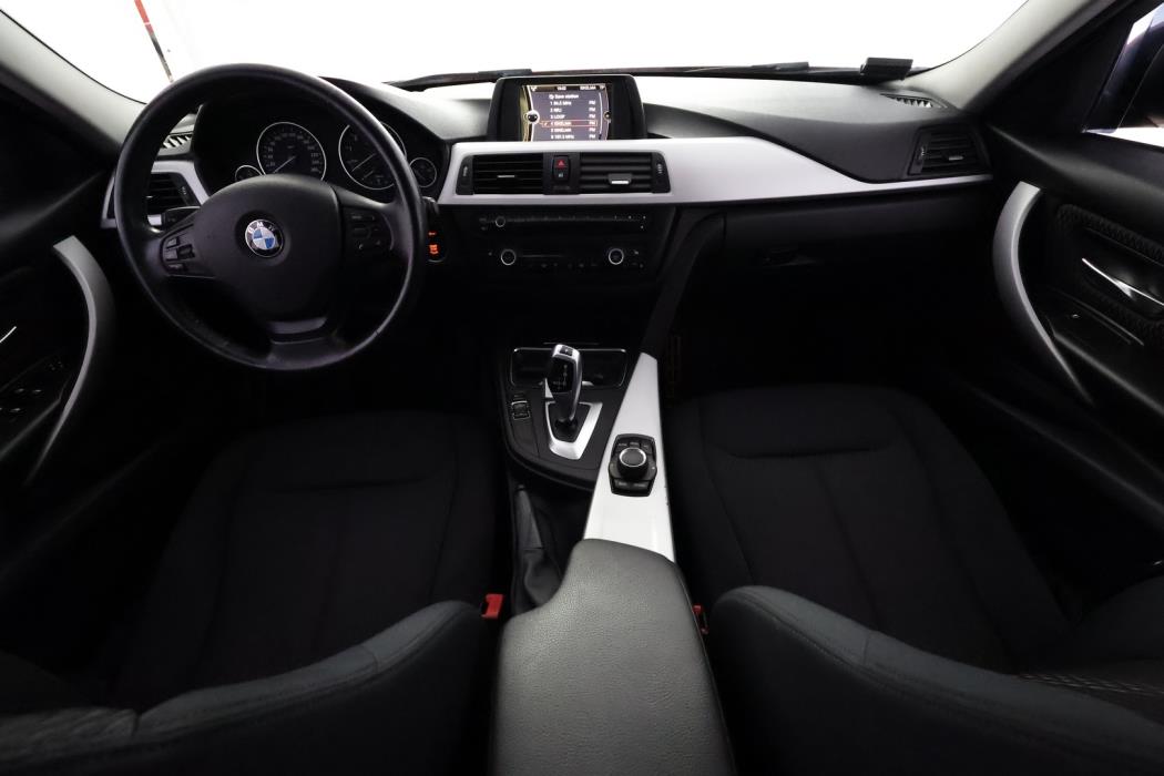 BMW 320 2013