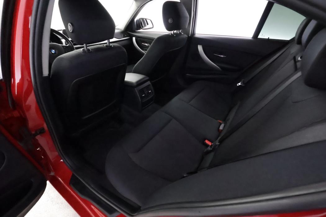 BMW 320 2013