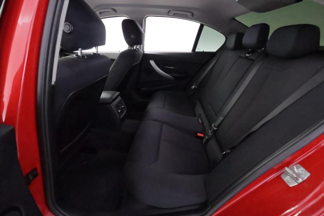 BMW 320 2013