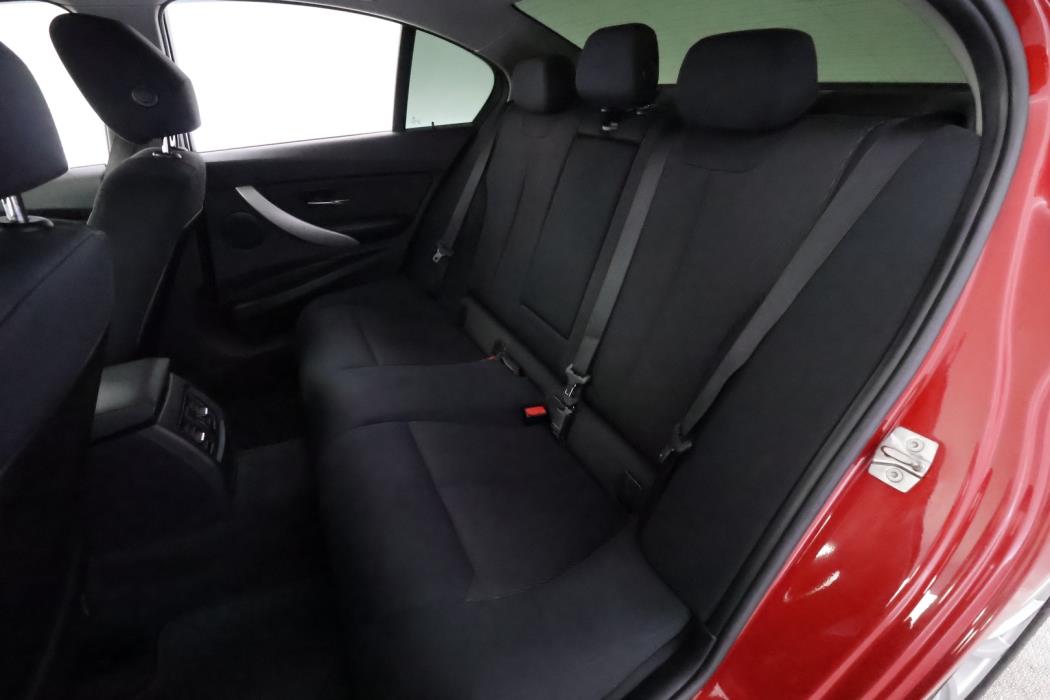 BMW 320 2013