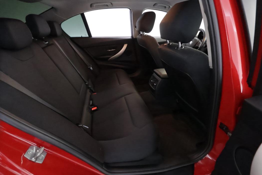 BMW 320 2013