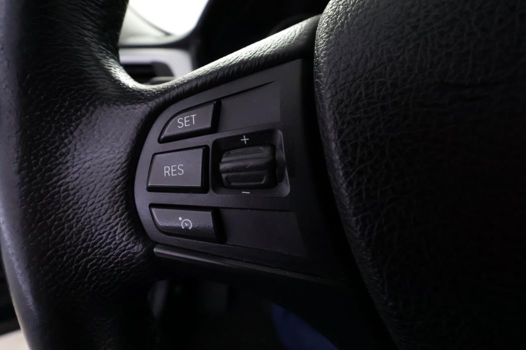 BMW 320 2013