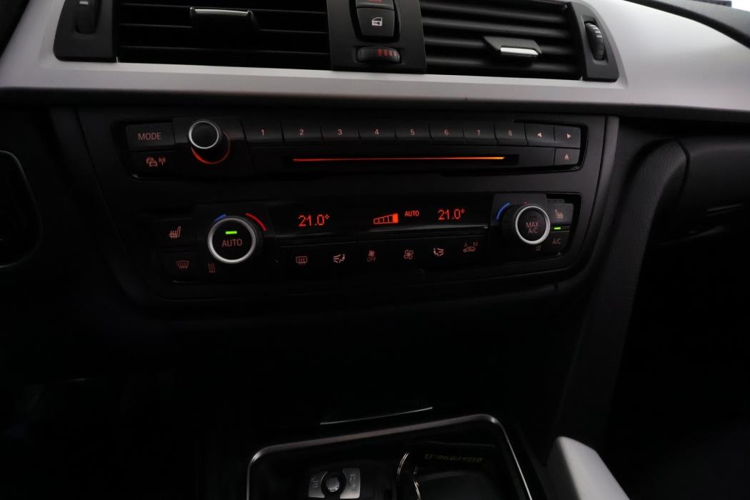 BMW 320 2013