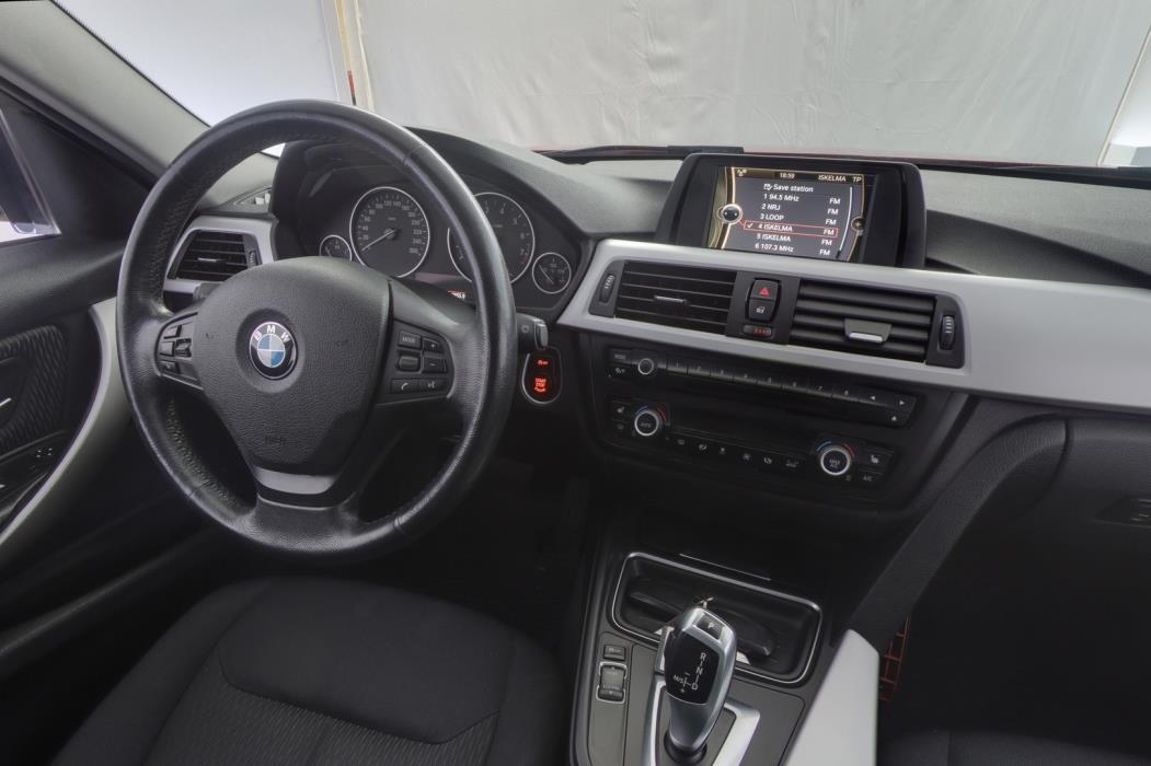 BMW 320 2013