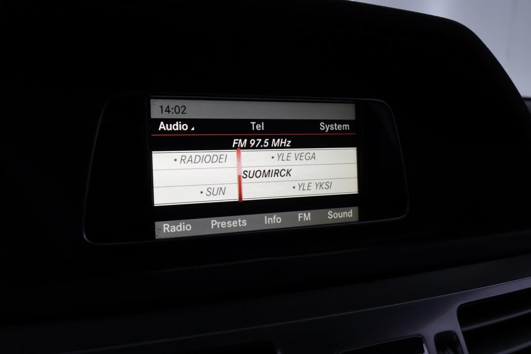 MERCEDES-BENZ E 2015