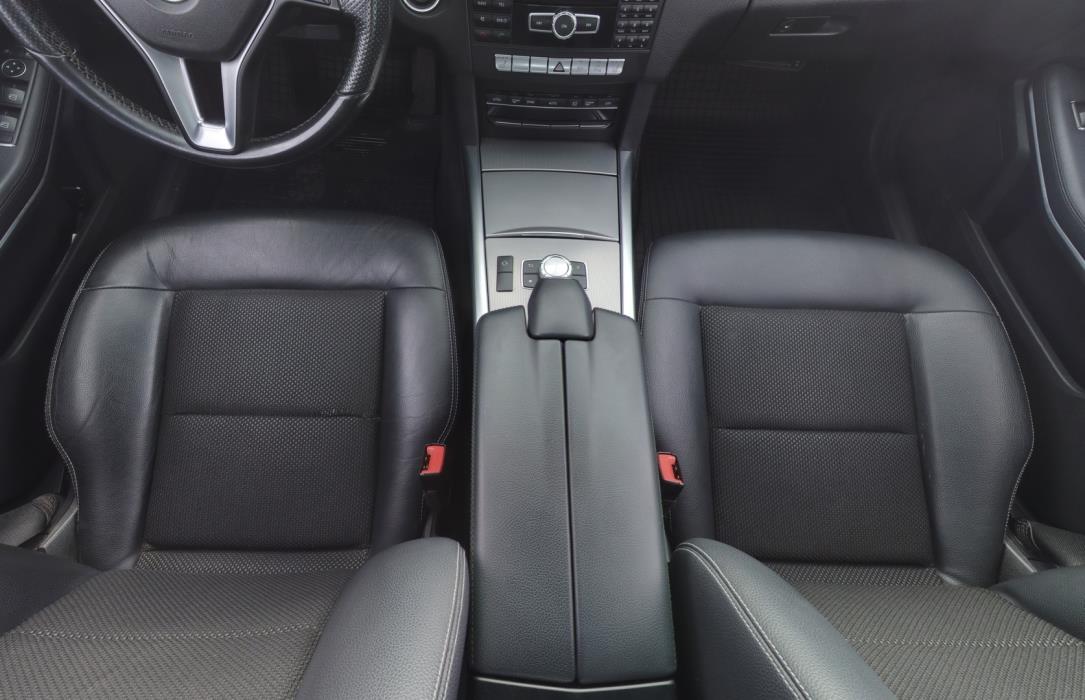 MERCEDES-BENZ E 2015