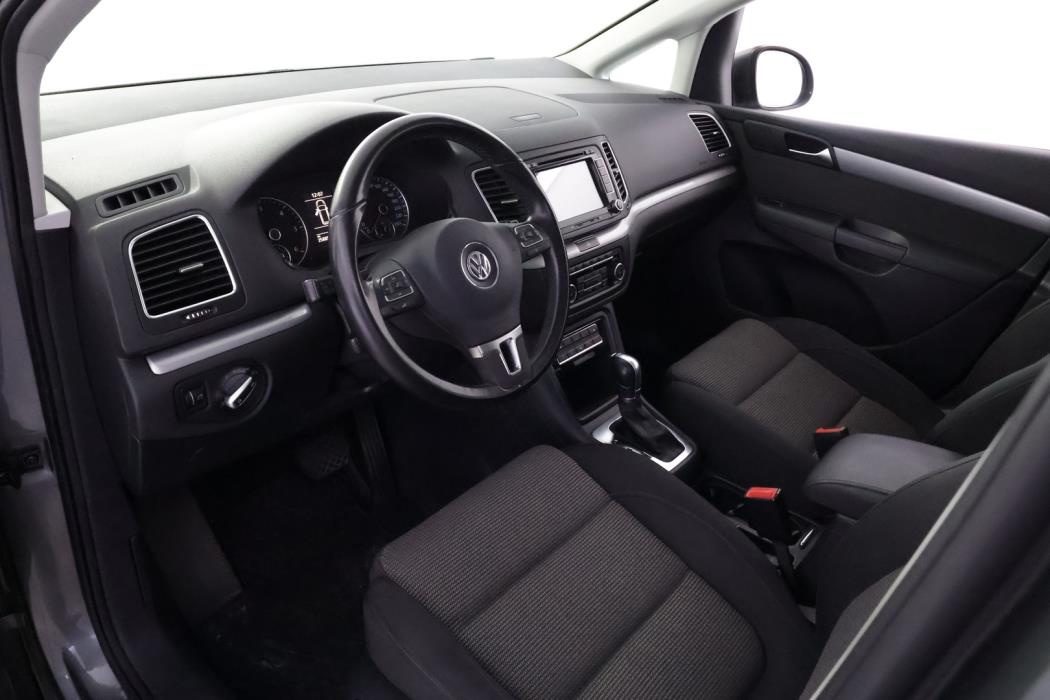 VOLKSWAGEN Sharan 2010