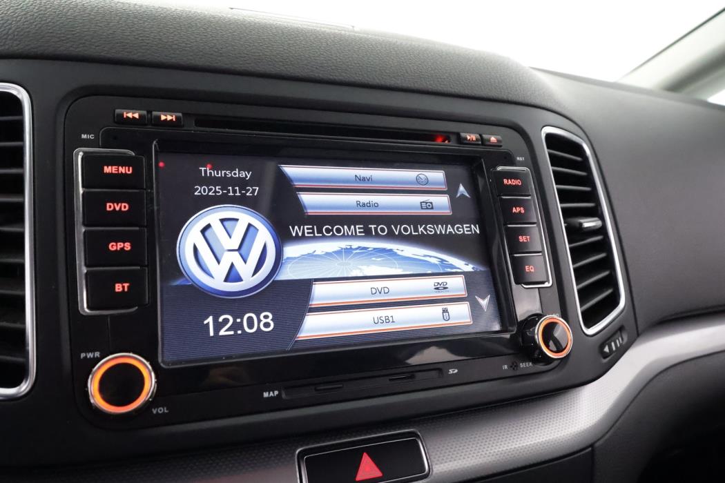 VOLKSWAGEN Sharan 2010