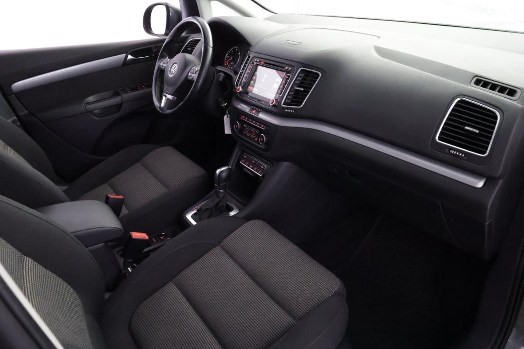 VOLKSWAGEN Sharan 2010