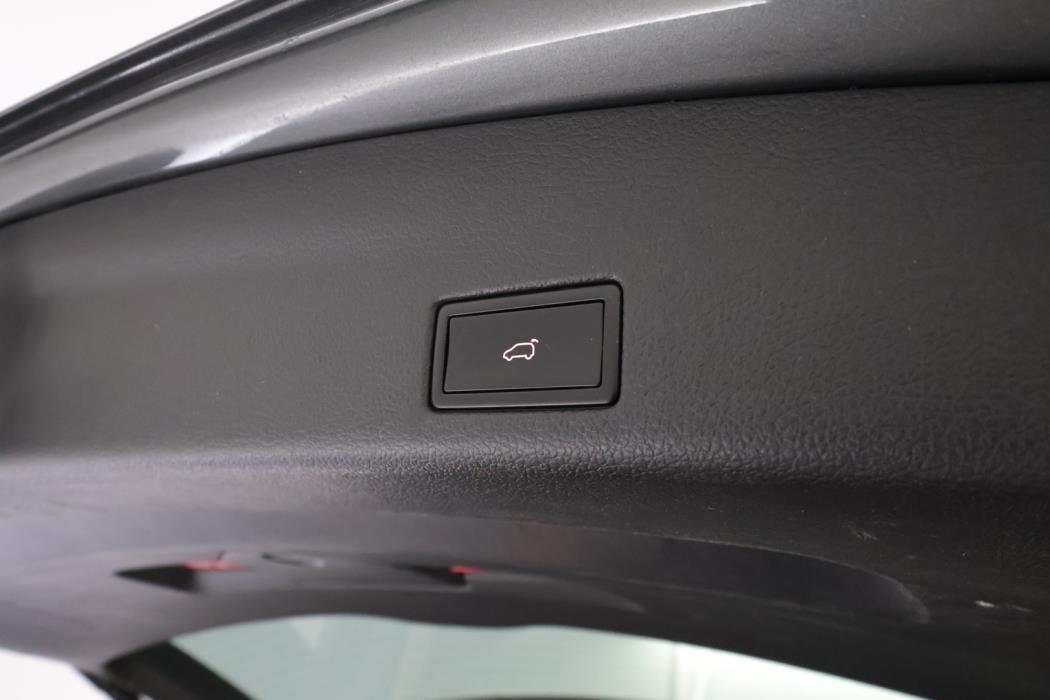 VOLKSWAGEN Sharan 2010