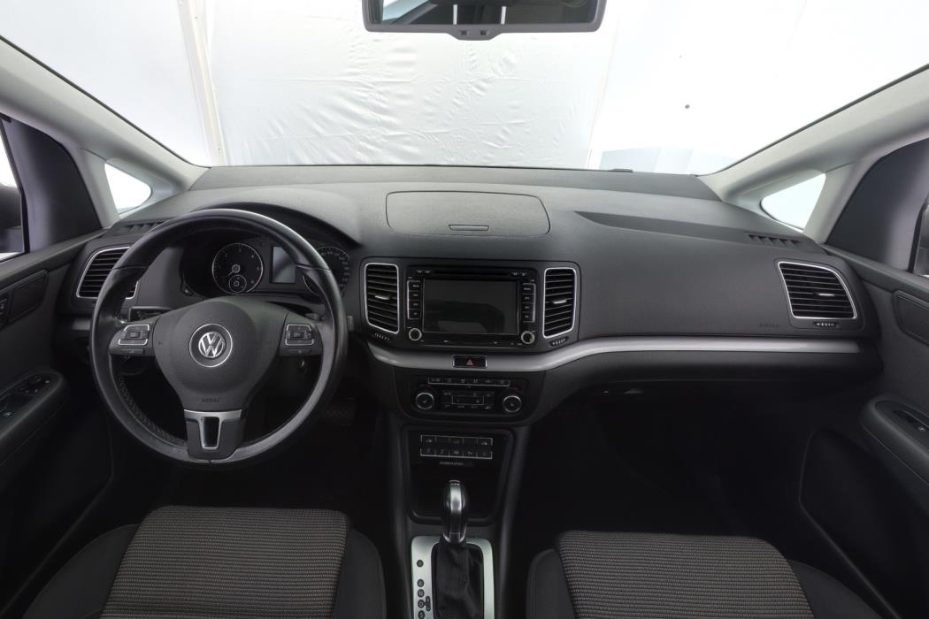 VOLKSWAGEN Sharan 2010