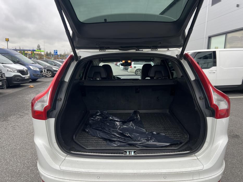 VOLVO XC60 2016