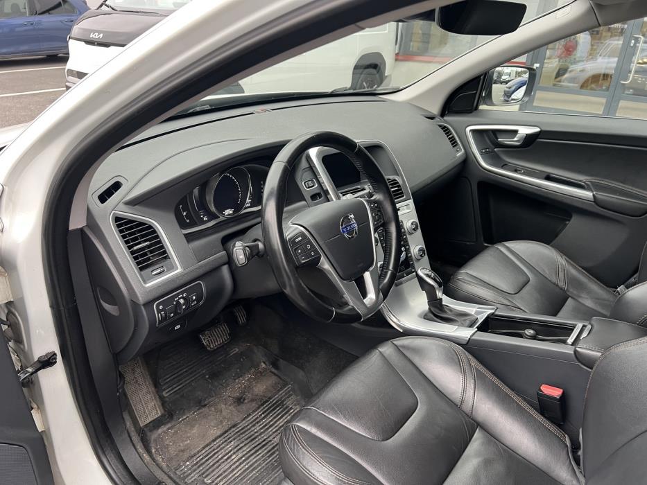 VOLVO XC60 2016
