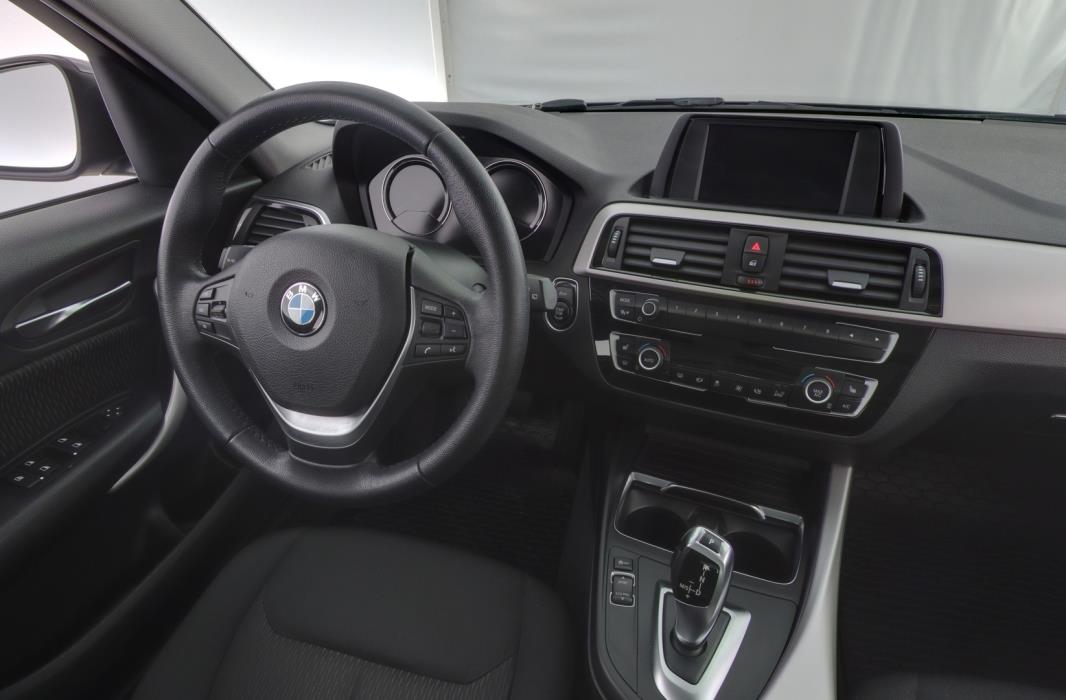 BMW 118 2018
