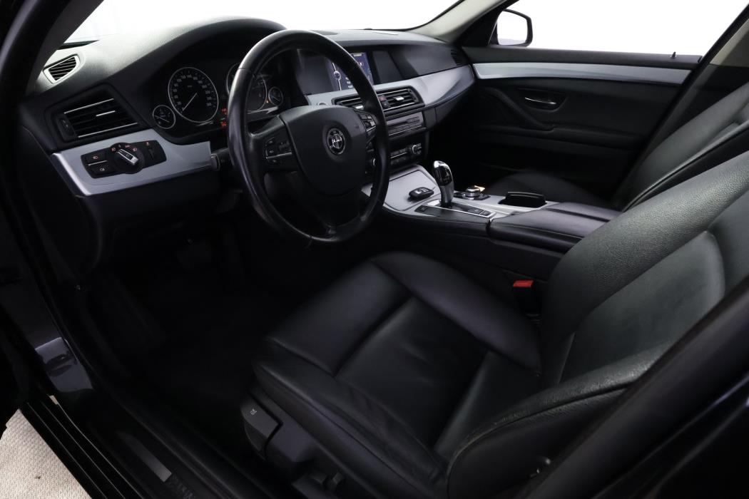 BMW 520 2011