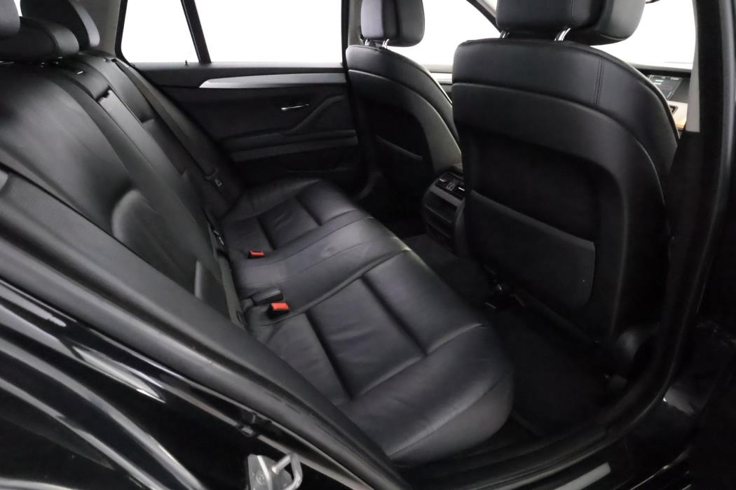 BMW 520 2011