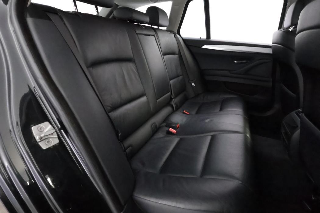 BMW 520 2011