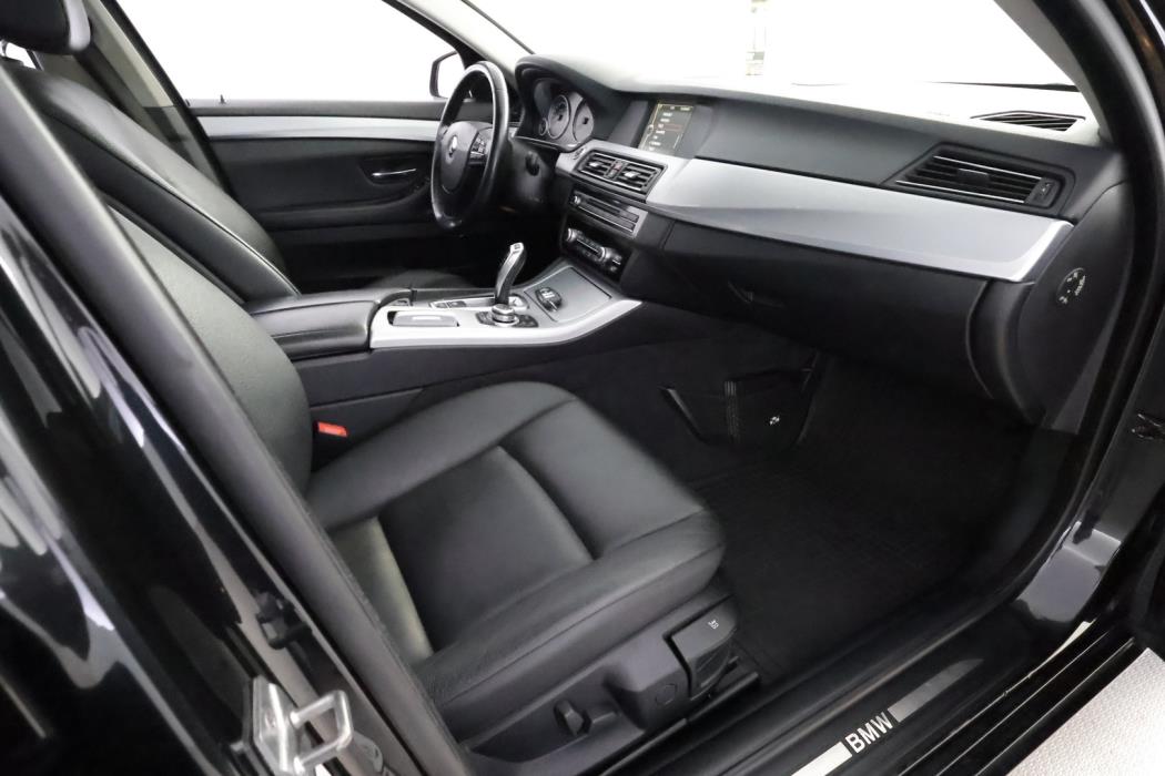 BMW 520 2011