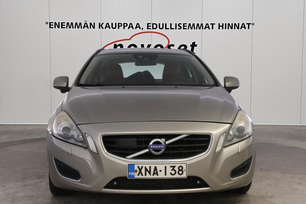 VOLVO V60 2011