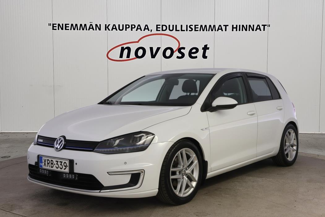 VOLKSWAGEN Golf 2015