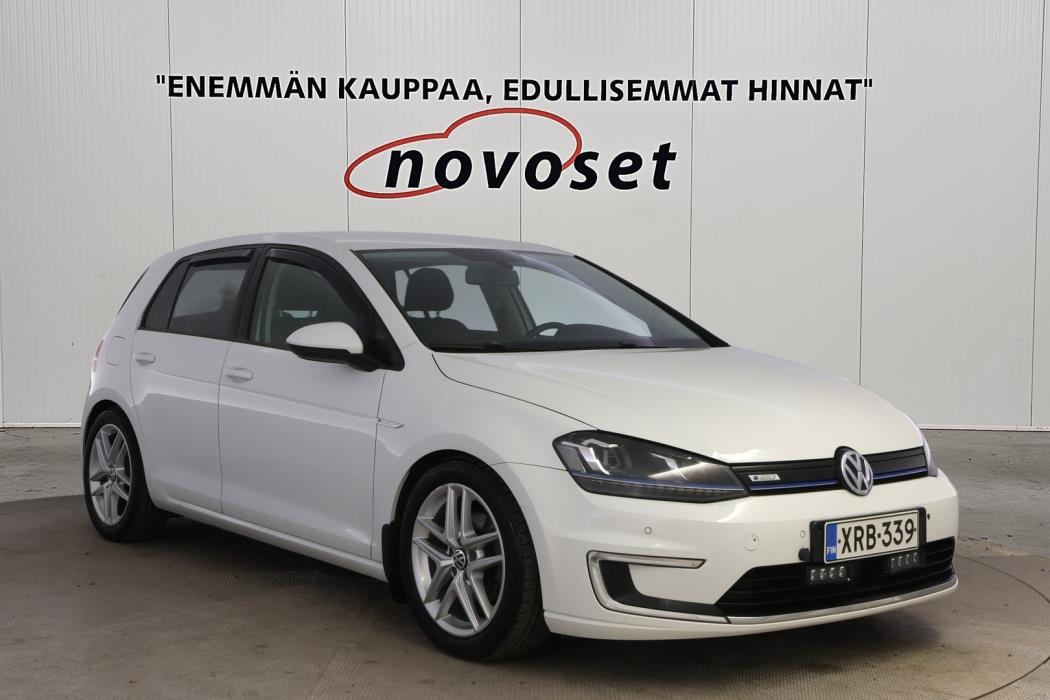 VOLKSWAGEN Golf 2015