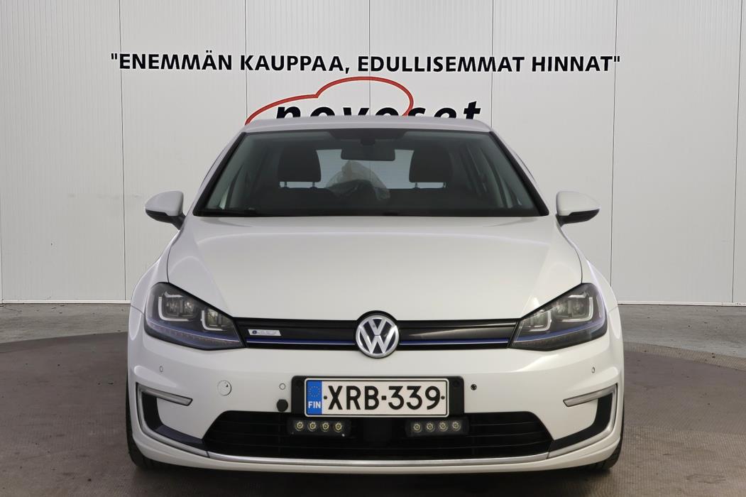 VOLKSWAGEN Golf 2015